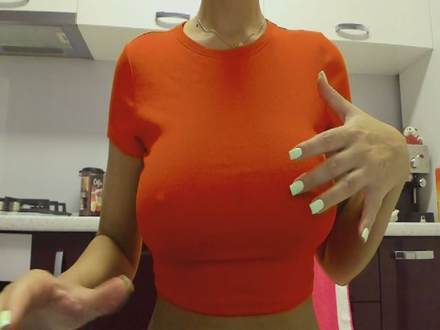 Live sex webcam photo for Angel_sex69 #252326832