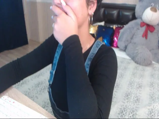 Live sex webcam photo for Wildx_xAngelx #260380278