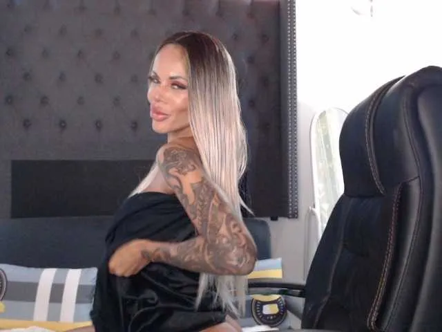 Live sex webcam photo for Claritababe #251539044