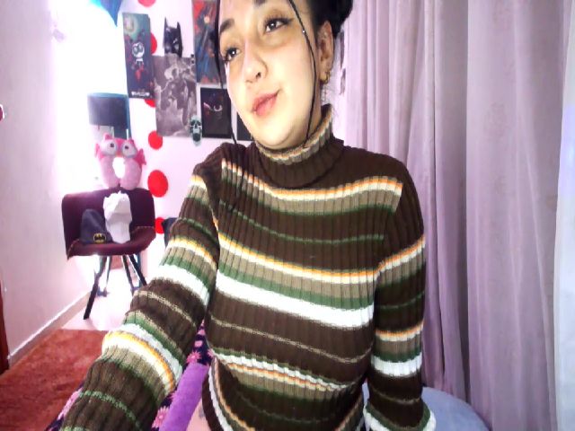 Live sex webcam photo for Sexy_lolas #258499959