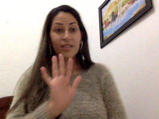 Live sex webcam photo for Kiara--69 #240579532