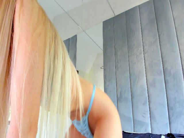 Live sex webcam photo for LucyDev #259786305