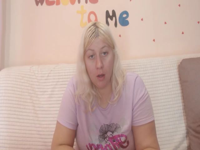 Live sex webcam photo for Kylie_Pag #261130268