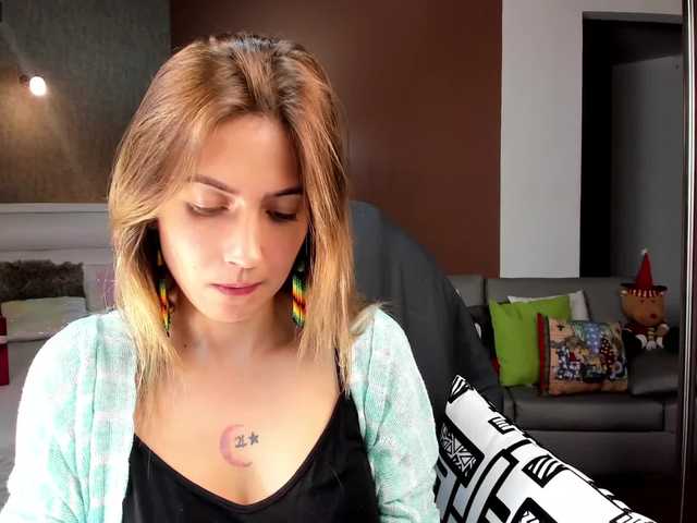 Live sex webcam photo for CassieKleinX #240924064