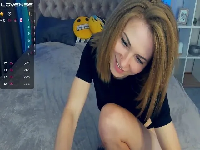 Live sex webcam photo for LilFluffyDuck #265506659