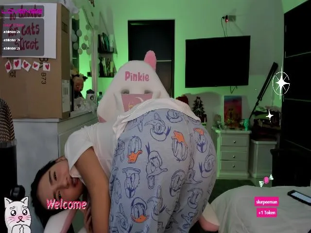 Live sex webcam photo for AnnieJulieth #261999001