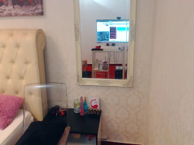 Live sex webcam photo for AlishaPacari #253941639