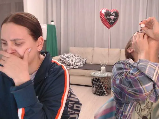 Live sex webcam photo for BugaGirls #241164124