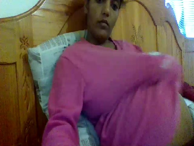 Live sex webcam photo for IndianvixxenX #263000487