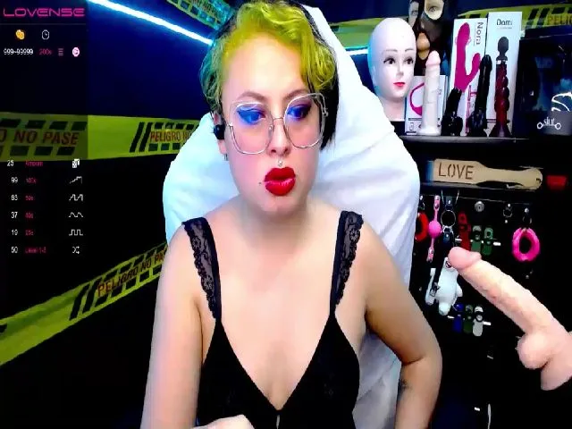 Live sex webcam photo for Rubi_slave #261144014