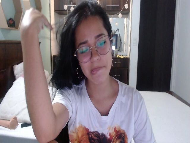 Live sex webcam photo for Gina_reid #252531910