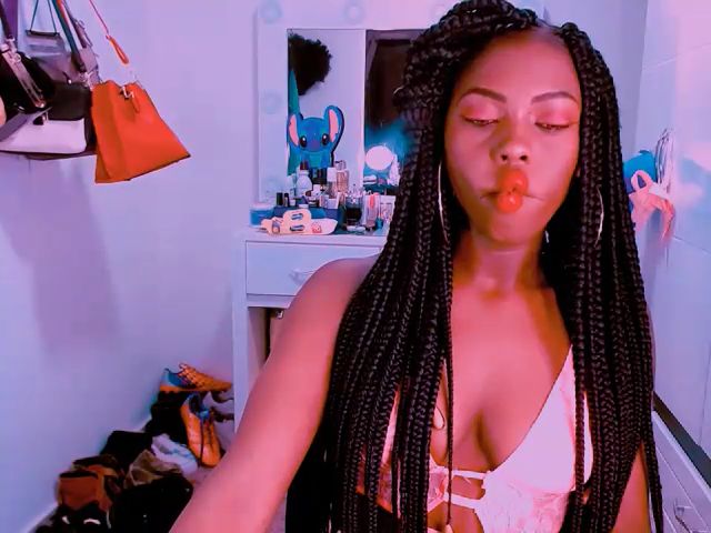 Live sex webcam photo for Sweetcarafu #258988876