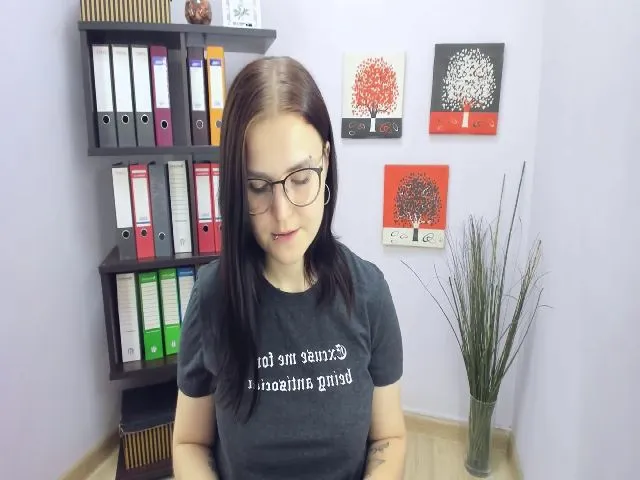 Live sex webcam photo for EvaMild #252987807