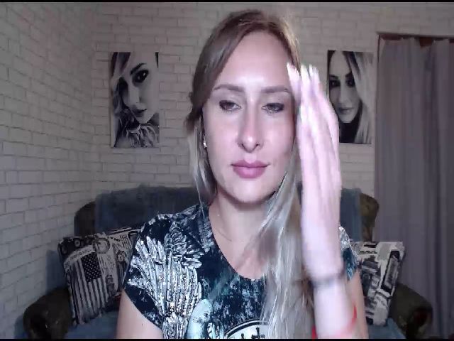 Live sex webcam photo for Always_RightW #255937192