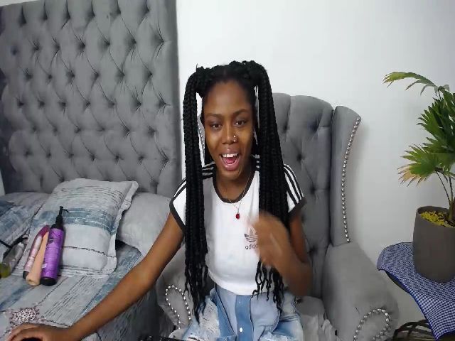 Live sex webcam photo for Mely_adebay #257122680