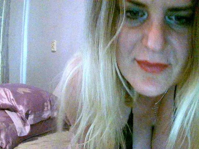 Live sex webcam photo for LadaSt #245804405