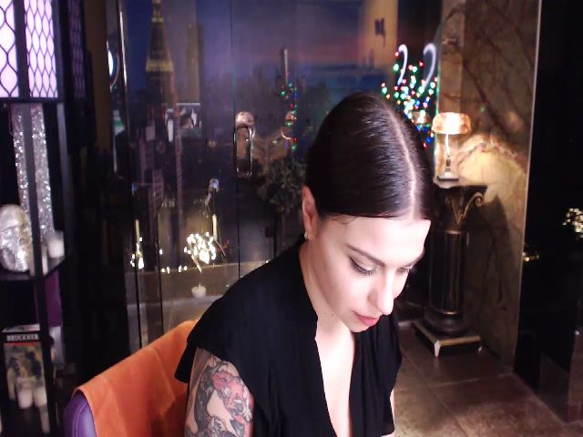 Live sex webcam photo for sunn_o #255056219