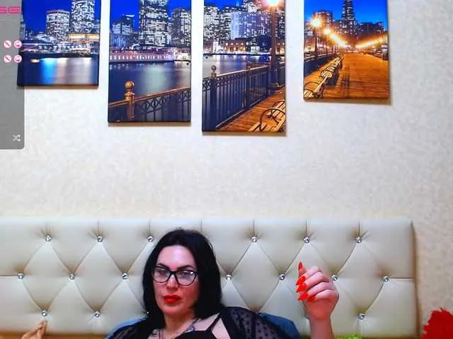 Live sex webcam photo for Vikibru #241360767