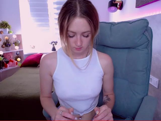 Live sex webcam photo for Blonde_Alisa #253046029