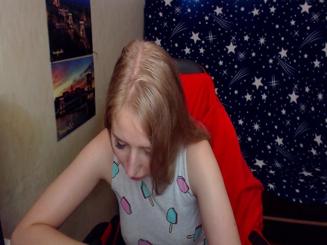 Live sex webcam photo for JessyGinger #254144758