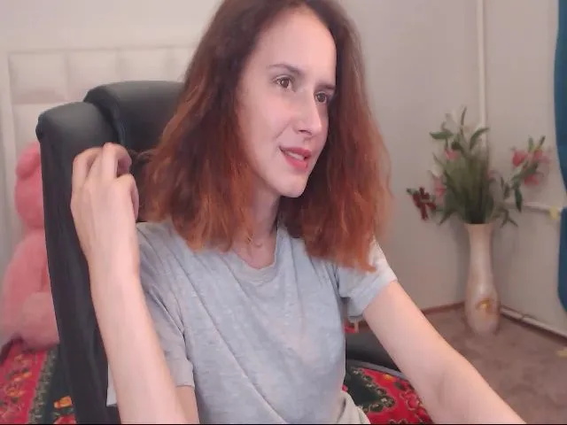 Live sex webcam photo for IrisNichols #264605443