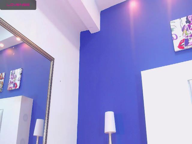 Live sex webcam photo for Scarlett_1801 #259645268