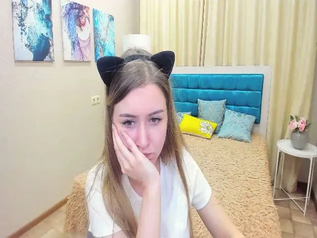 Live sex webcam photo for LorraineIce #253868686