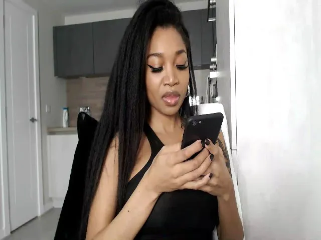 Live sex webcam photo for Islanting #255370095