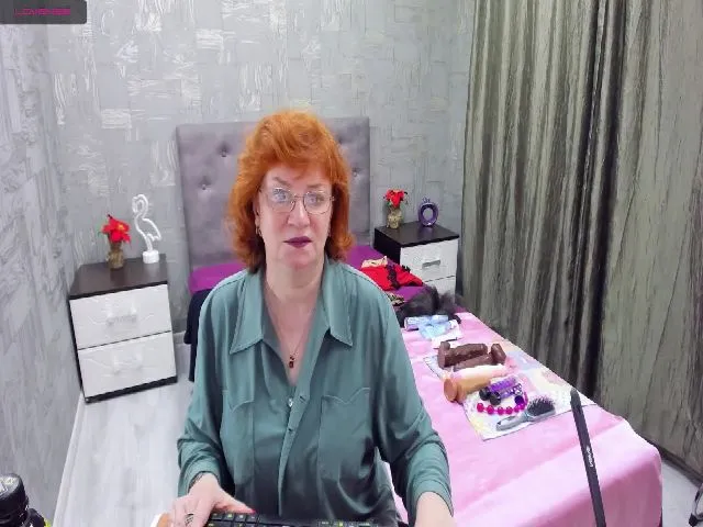 Live sex webcam photo for HarperGlow #256170929