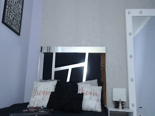 Live sex webcam photo for Pythonissa97 #256330020