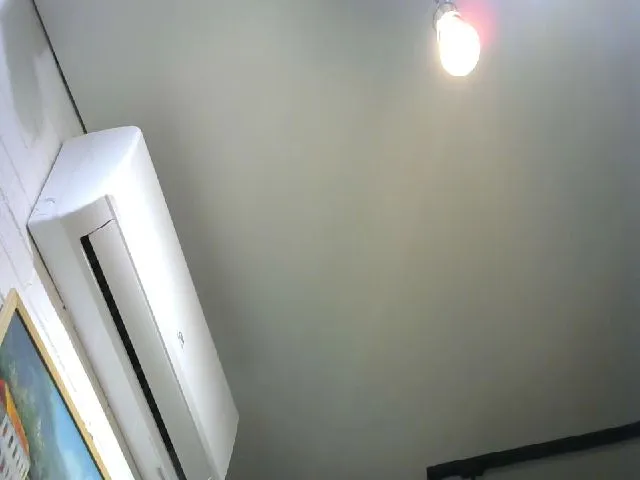 Live sex webcam photo for LyndsyLove #256409700