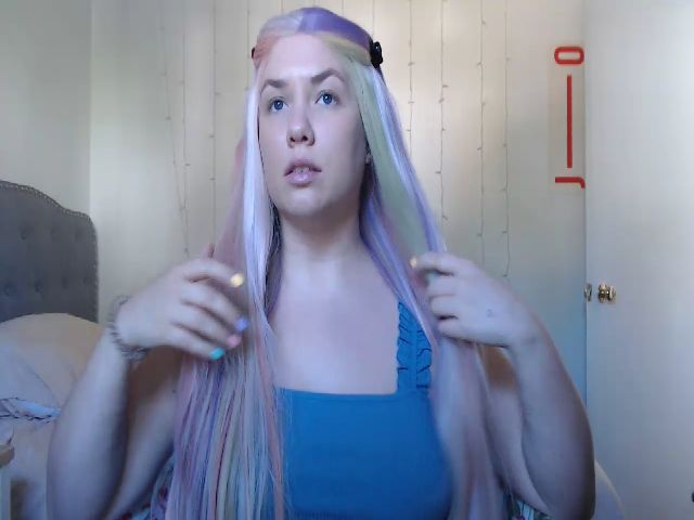 Live sex webcam photo for Krissybae #252957756