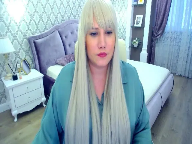 Live sex webcam photo for VeritableGirl #253455032