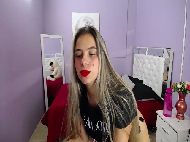 Live sex webcam photo for Martina_ferer #263206596