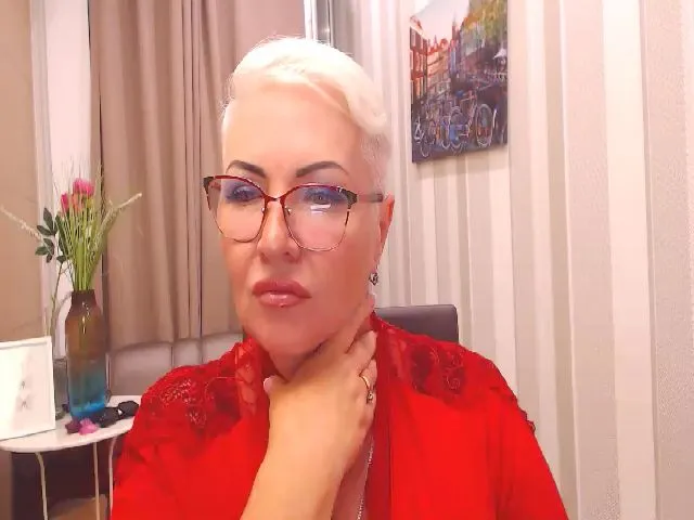 Live sex webcam photo for LadyXAnna #260180016
