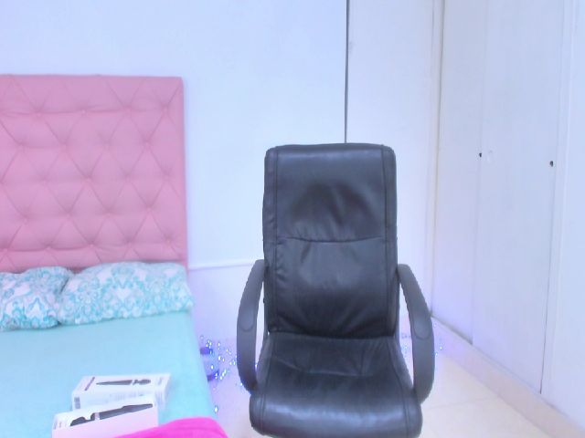 Live sex webcam photo for Lissa_sexy22 #259050989