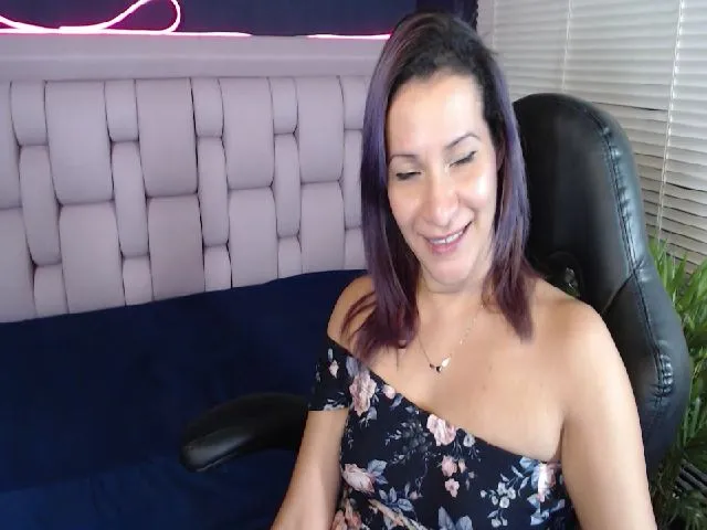 Live sex webcam photo for Infernalsexx #253154169