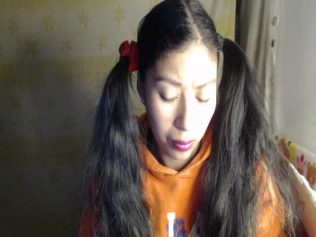 Live sex webcam photo for CHILENITAHOT #264678377