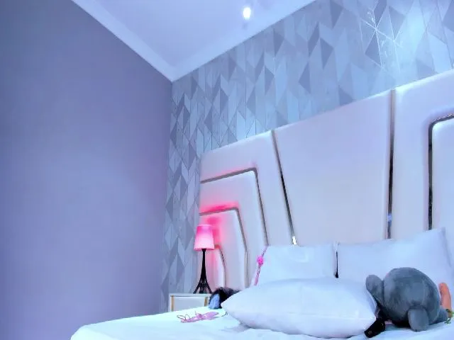 Live sex webcam photo for CandyLaw_ #261041881