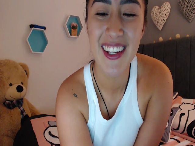 Live sex webcam photo for Amaru_cooper #260885820