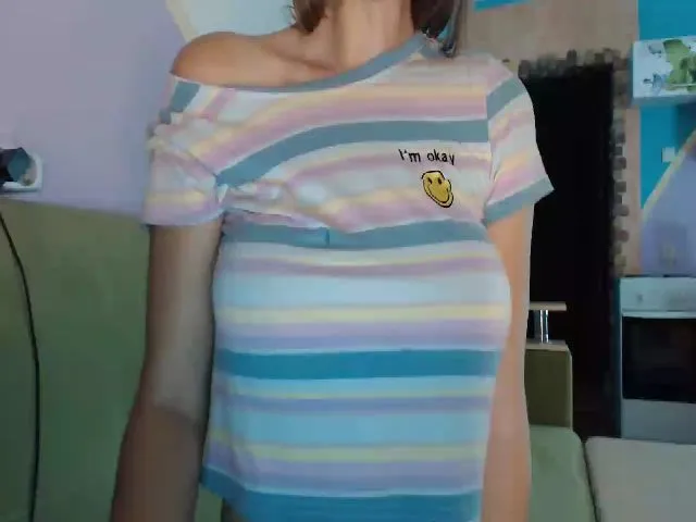 Live sex webcam photo for NikkiKiss_ #261143028