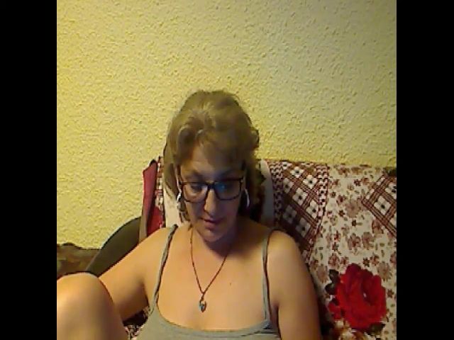 Live sex webcam photo for LovelyGinny #257784276