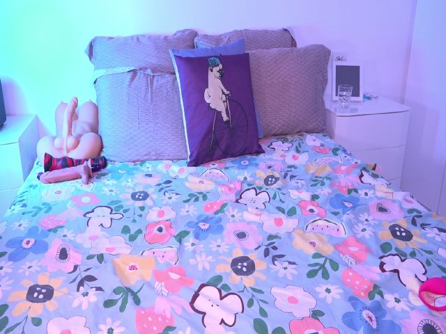 Live sex webcam photo for Candy_Lisa #255751524