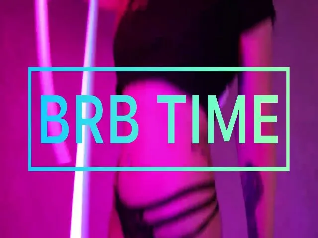 Live sex webcam photo for LisaMellow #263936811