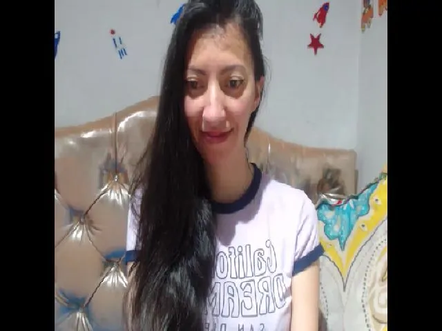 Live sex webcam photo for Kaymilf #258381543