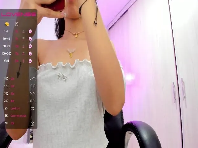 Live sex webcam photo for Little_Miaa1 #264807406