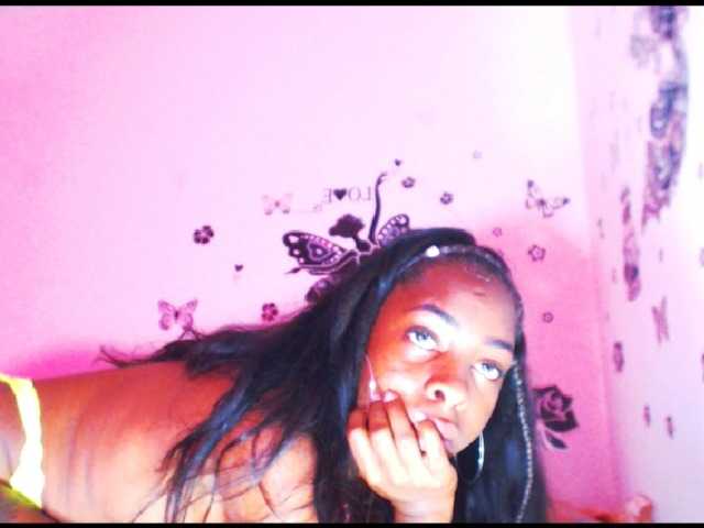 Live sex webcam photo for xSweetBrunett #263235041