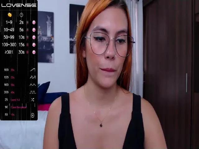 Live sex webcam photo for Alessiafioore #261472184