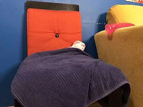 Live sex webcam photo for JLoFetish #241977223