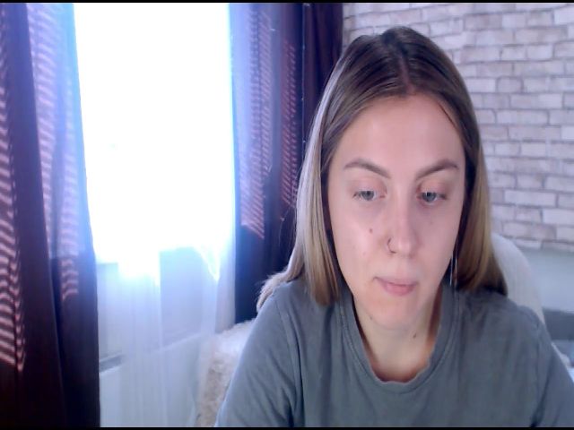 Live sex webcam photo for CumMeaRiver #261134446